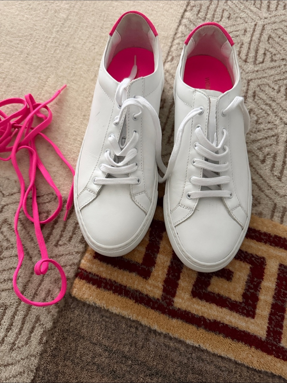 Common Projects White Low-Top Sneakers with Pink Accents